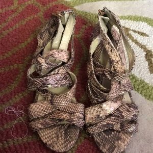 Super cute tan snake skin flat sandals